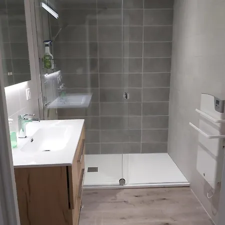 Grand T3 Piscine, Garage Centre Port Апартаменты *
