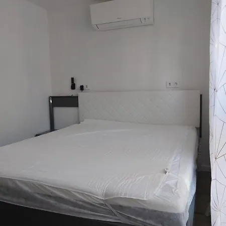 Апартаменты Grand T3 Piscine, Garage Centre Port Агд